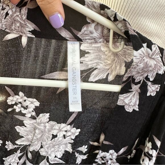 Spiritual Gangster black floral tie front kimono - Picture 12 of 12